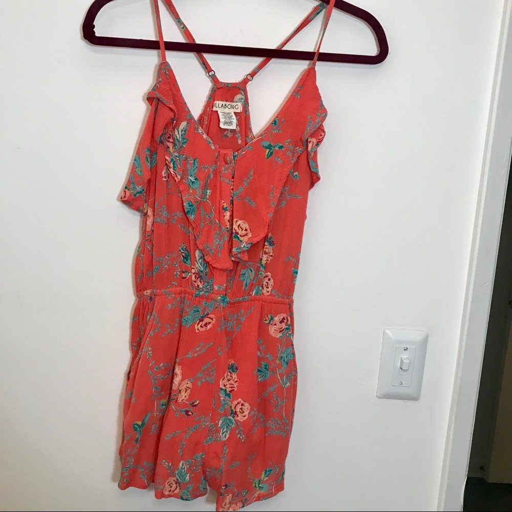 Billabong | coral floral romper w pockets Size S